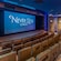 Un cine con las palabras “Never Land Cinema” proyectadas en la pantalla